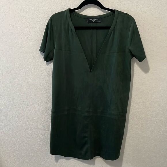 AKIRA Dresses & Skirts - AKIRA CHICAGO Black Label Faux Suede Dark Forest Green Mini Dress, size Medium